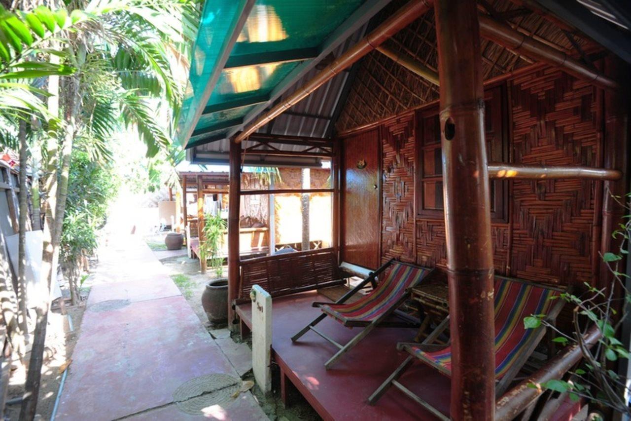 Phi Phi Twin Palms Bungalow Hotel Buitenkant foto